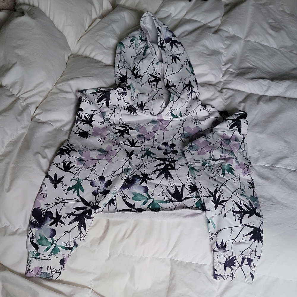 Lazy Pants Floral Patterned Cropped Hoodie